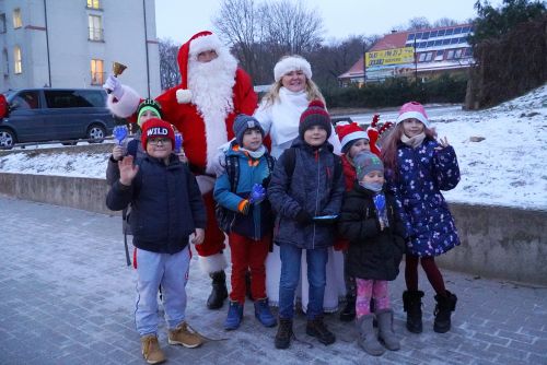 Mikołaj i Śnieżynka z wizytą w Giżycku_fot. J.Maciejewska-Kucfir UM Giżycko